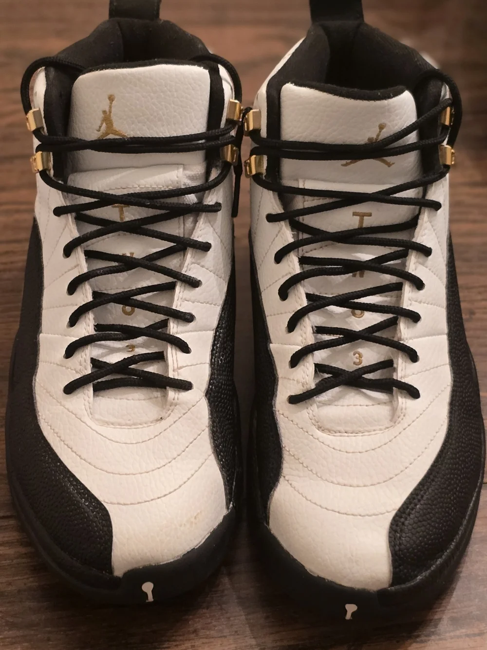 Jordan Retro High-Top Basketball Shoes - White/Black/Gold Size 8.5 Gently Used